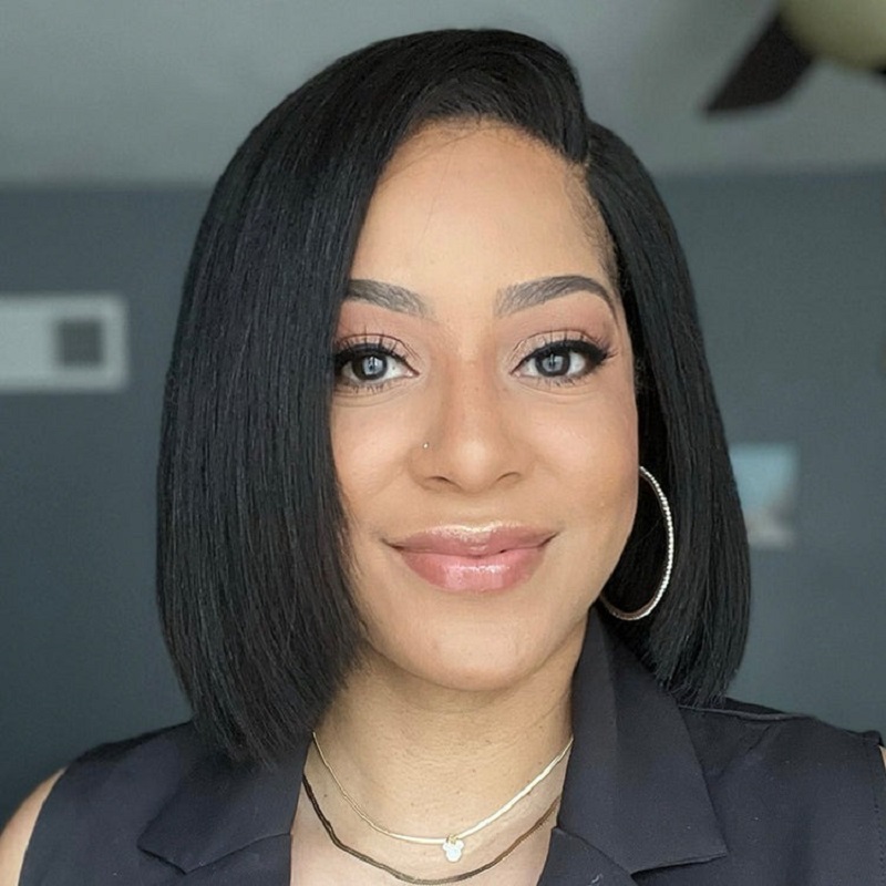 Layered Cut Yaki Straight C Part Glueless 5X5 HD Lace Bob Wig
